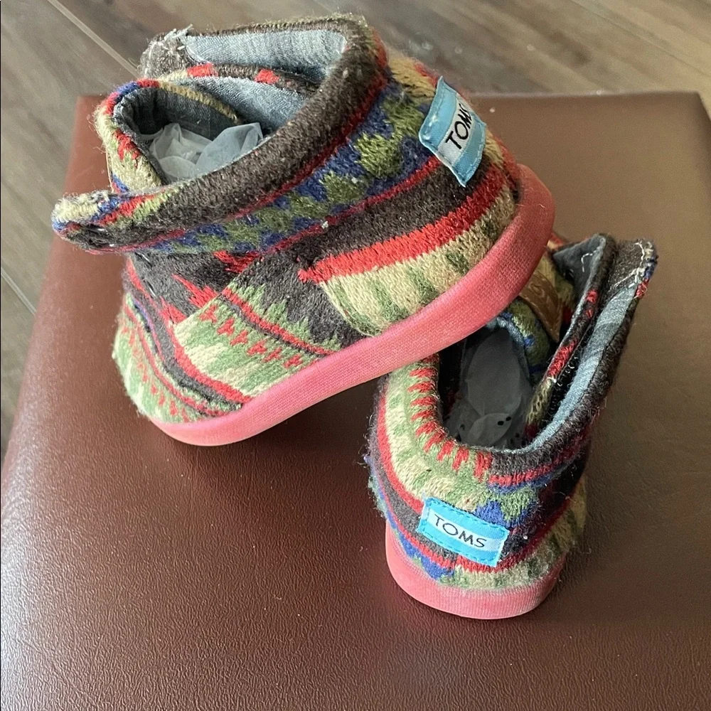 Toms Colorful Patterned Kids Shoes 8